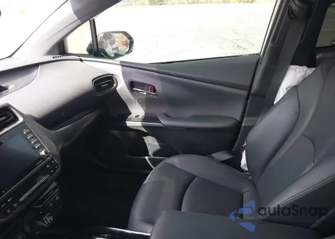 2021 Toyota Prius 2020 Edition z USA, uszkodzony, nr VIN JTDKAMFU3M3129054